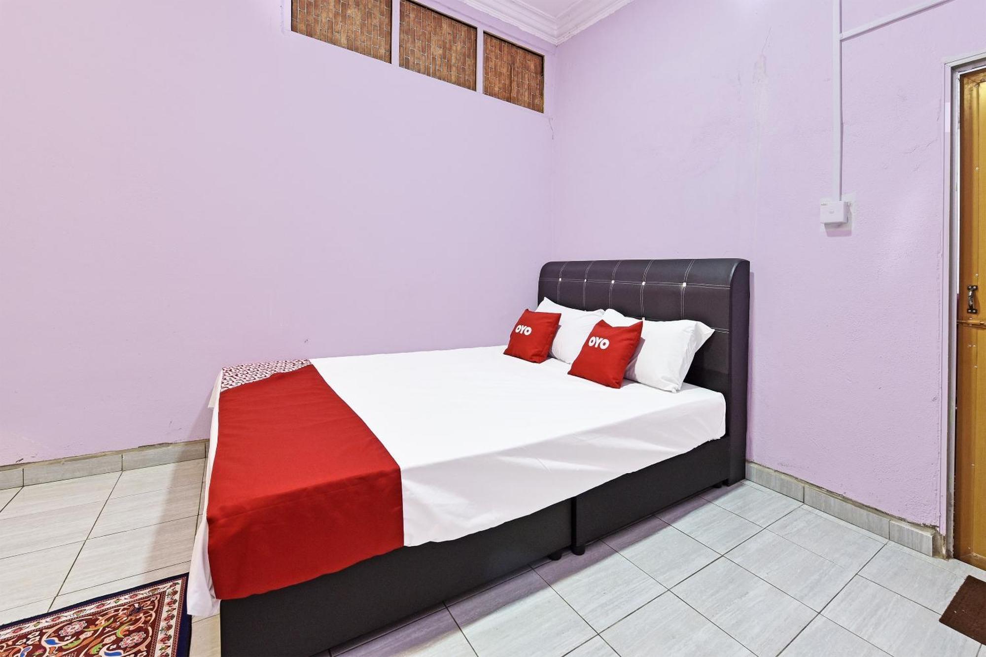 Oyo 90551 Zn Mix Homestay & Roomstay Kampung Raja Exterior foto