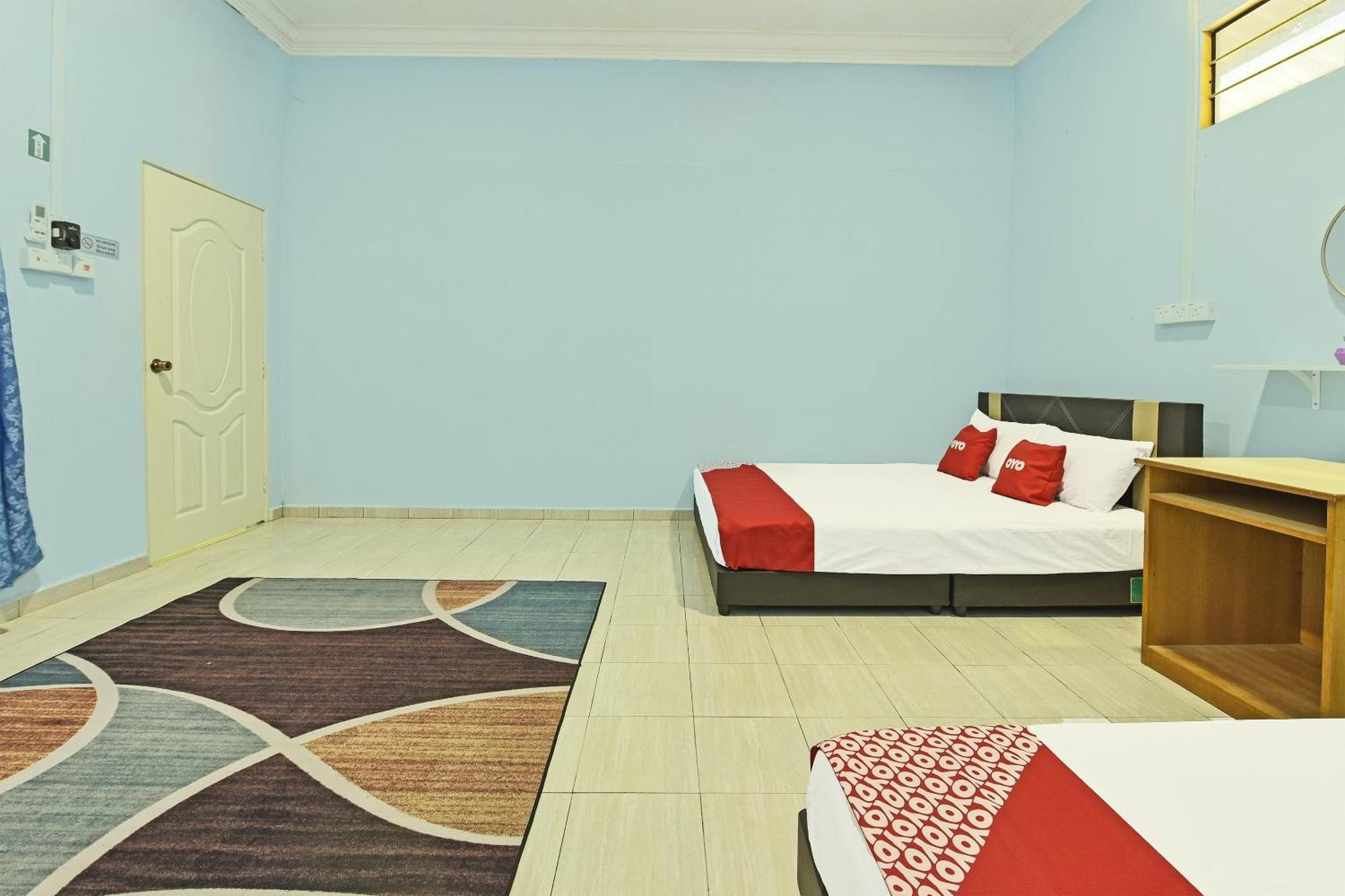 Oyo 90551 Zn Mix Homestay & Roomstay Kampung Raja Exterior foto